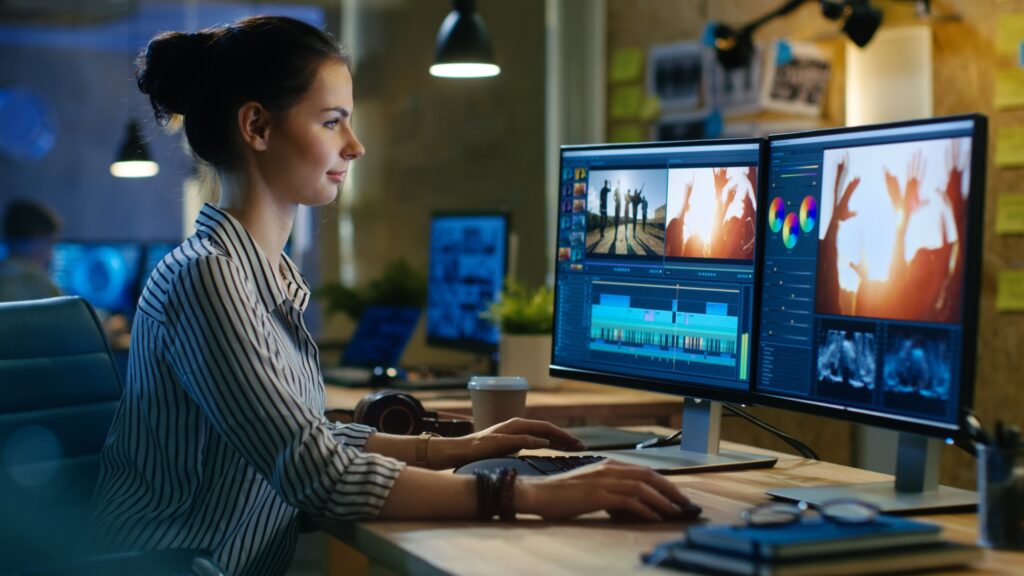 Should Your Business Outsource Video Editing? 7 Reasons Why