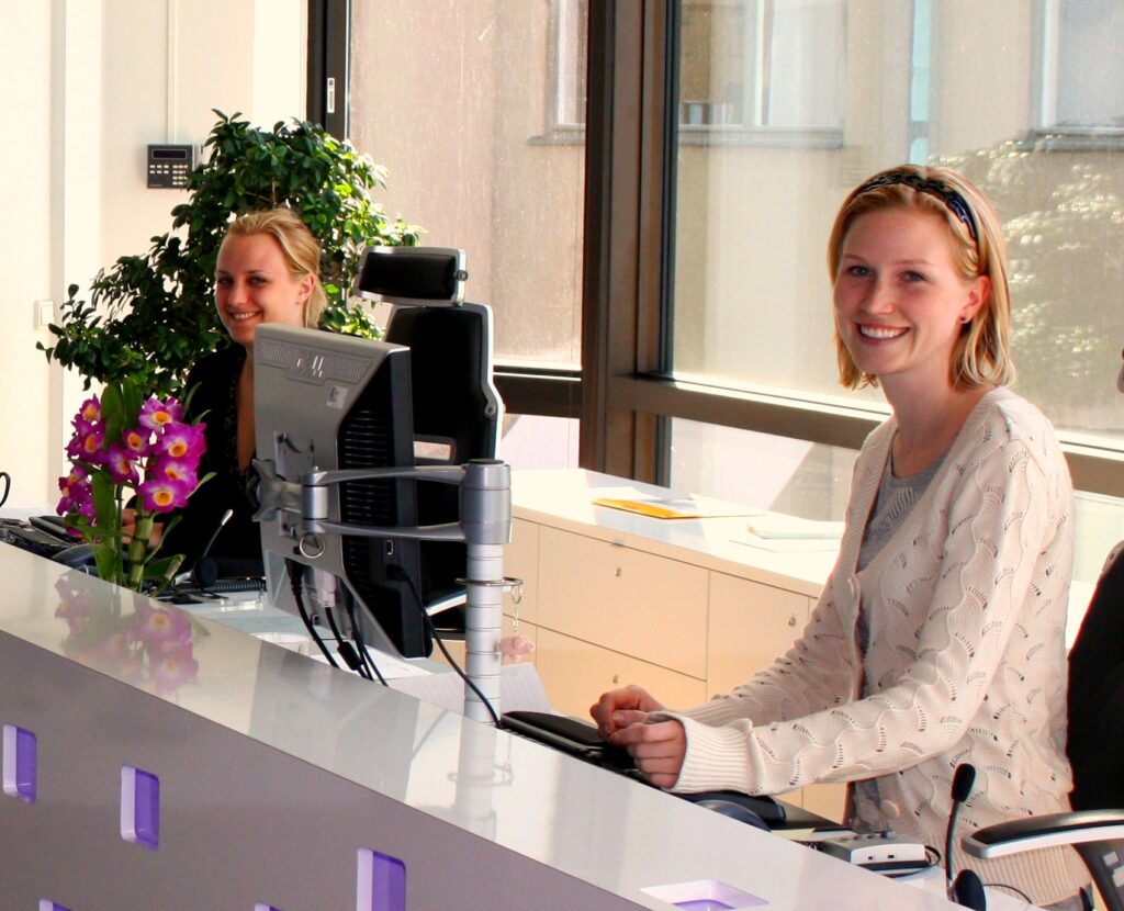 The Different Types of Receptionist Jobs, Explained