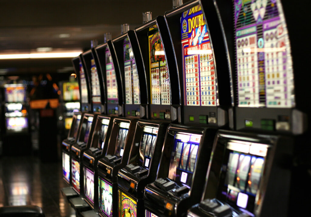 How To Cheat A Slot Machine With A Cell Phone