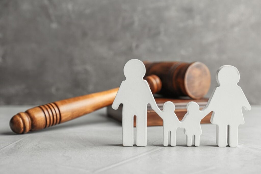 Top 5 Advantages of Hiring Family Lawyers