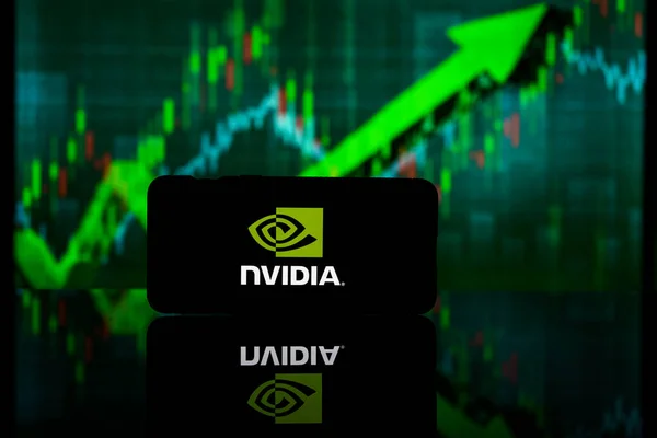 Nvidia Stock Jumps 25%: What Smart Investors Are Doing Nvidia Stock Jumps 25%: What Smart Investors Are Doing